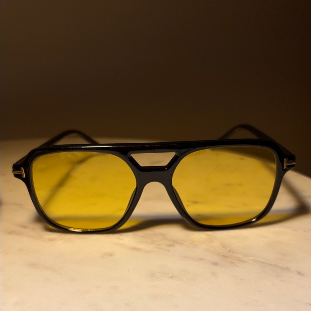 Stylish Black and Yellow Sunglasses